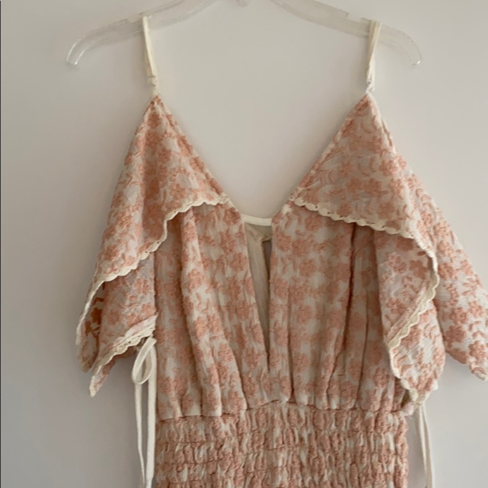 Pink flowered romper - Picture 2 of 4